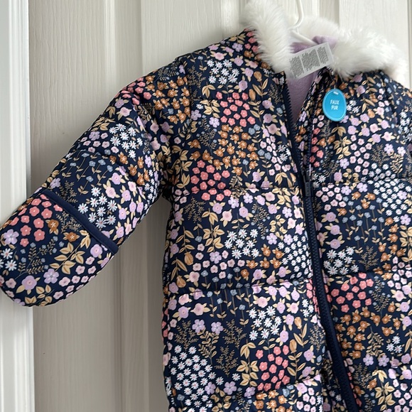 NWT Carters Brand Hooded Snow Suit Floral Size 6-9 Months - Picture 5 of 8